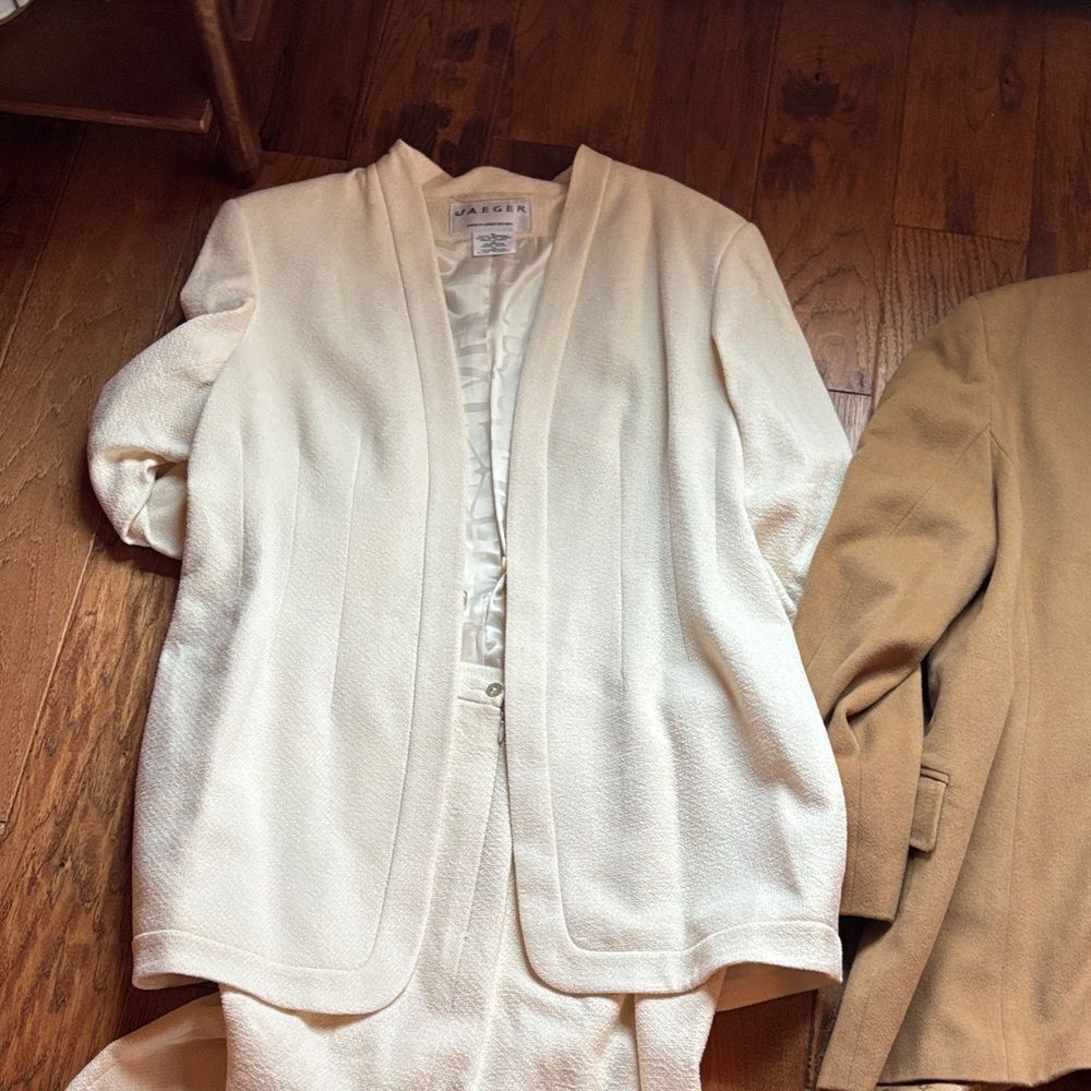 Jaeger Chic Cream Skirt and blazer and Tan Blazer Set - Picture 16 of 16